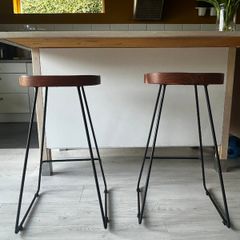 Bar stool