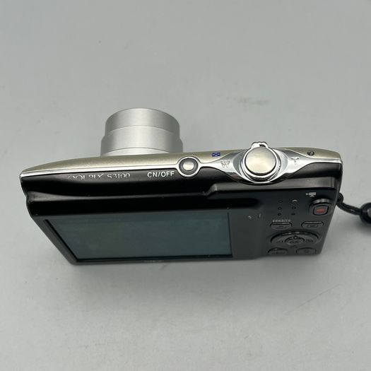 Nikon Coolpix S3100 14MP Digital Camera Silver - Full Kit