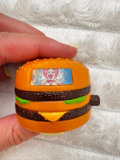 McDonalds Happy Meal Wind Up Toy Tricky Trackers 1995 Big Mac approx. 3 cm. Used Please see photos