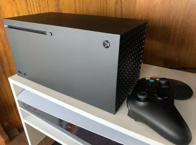 Xbox Series X boxed with cables and controller MINT