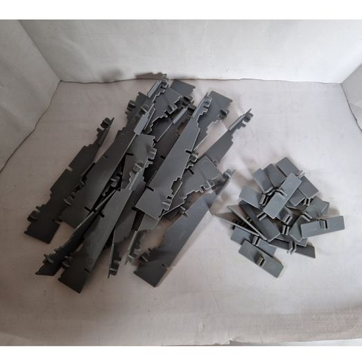 Scalextric C8298: 16x Used Banked Curve Track Supports