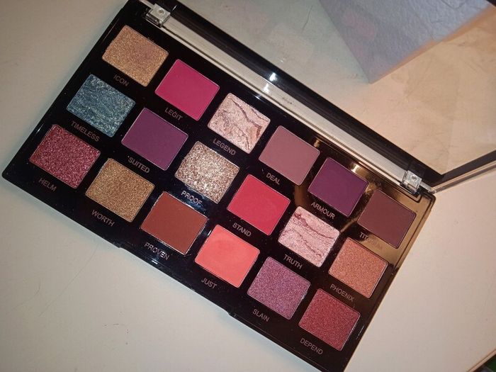 Revolution PRO Regeneration Eyeshadow Palette Astrological, Legendary