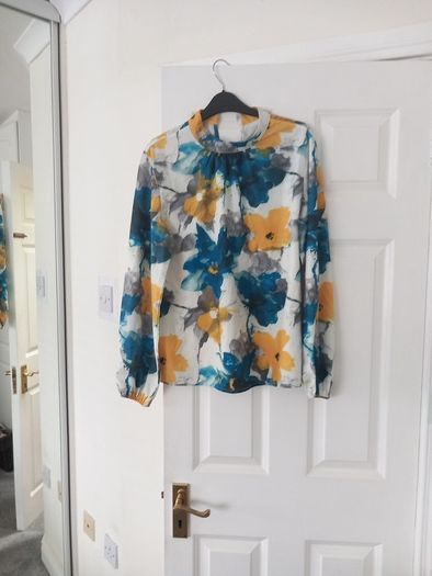 blouse
