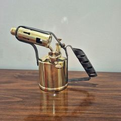 Blow lamp