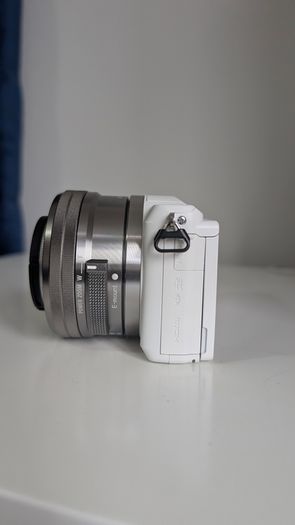 Sony A5100 Mirrorless Camera Body only Low shutter count