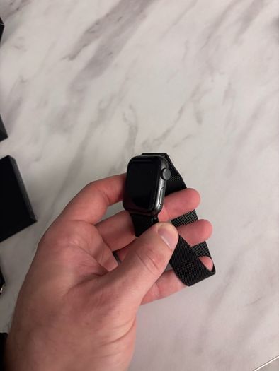 Apple Watch SE 1st Gen