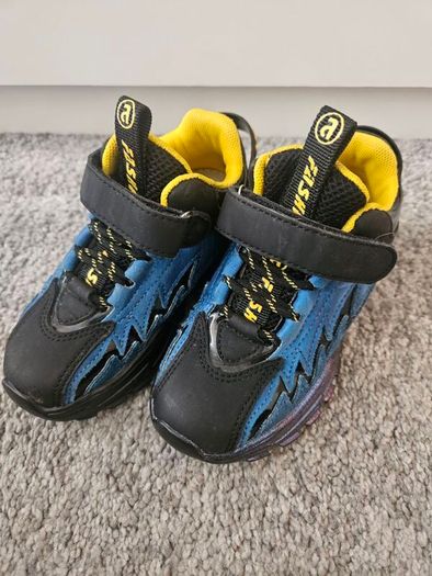 Two pairs of boys' shoes size 8 (26)