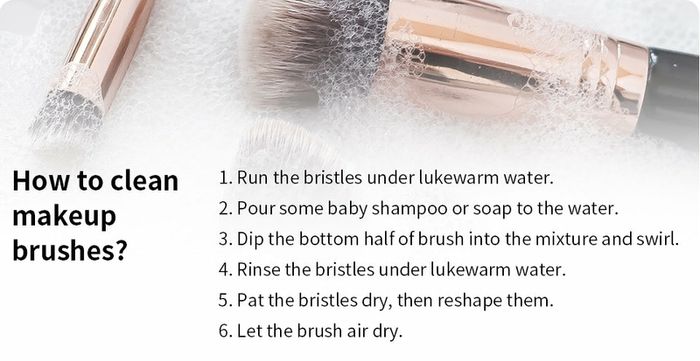 Stunning 16 piece Fantasy makeup brush set