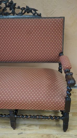 Neo-Renaissance Solid Oak Barley-Twist Settee (c. 1890-1910)