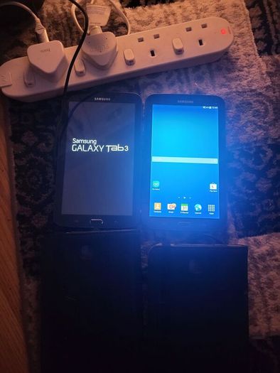 2 x Samsung galaxy tab 3