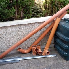 Free drainage pipes and bits