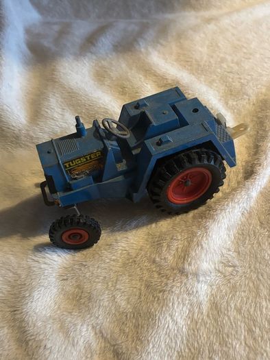 Triang Tugster