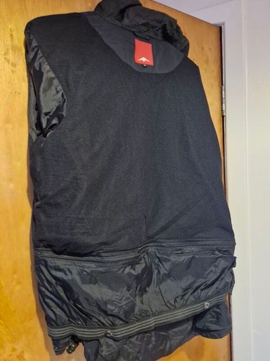Black Hooded Outdoor Ski Jacket