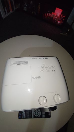 Epson Eh-tw7000 Projector, 4k, Wifi, Bluetooth, 3000 Ansi Lumens