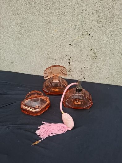 By post only vintage perfume set