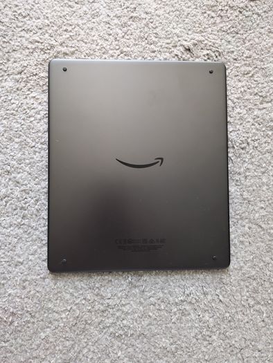 Kindle Scribe 16GB (1st Gen) plus 2 pens and 2 cases