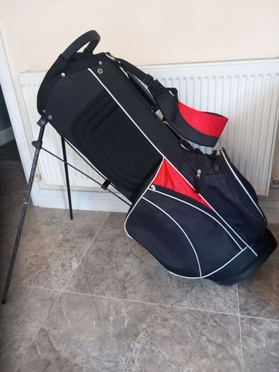 McGregor golf bag with stand.