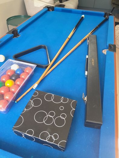 Snooker & Pool Table