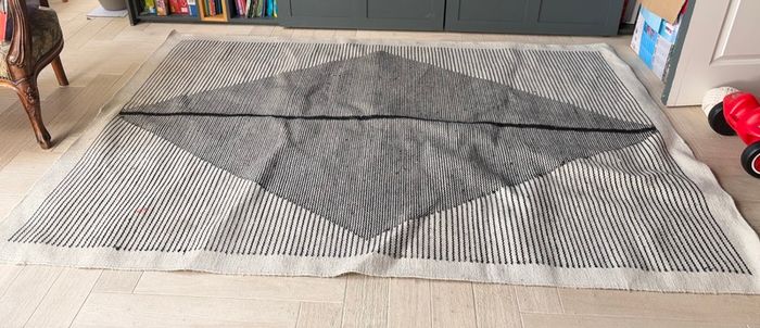 Free La Redoute rug RRP 400 eur