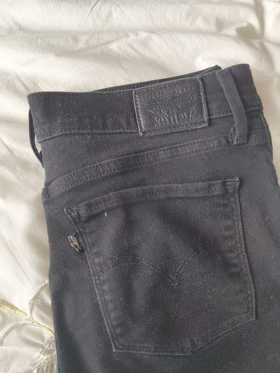 ladies levis