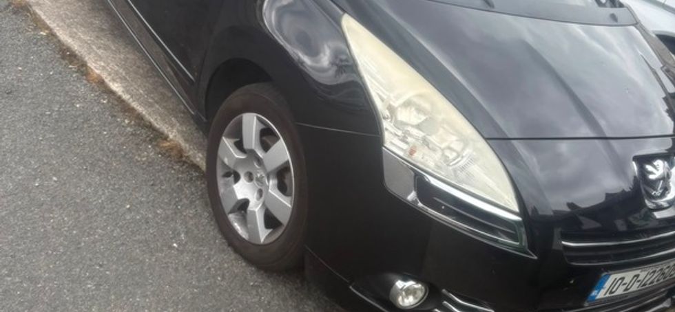 2010 Peugeot 5008