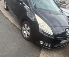 2010 Peugeot 5008