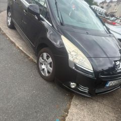 2010 Peugeot 5008