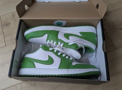 Nike Air Jordan 1 Low Chlorophyll
