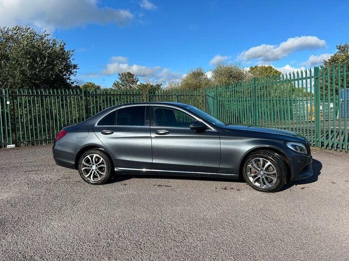 Mercedes Benz Avantgarde Sport  C-Class C350