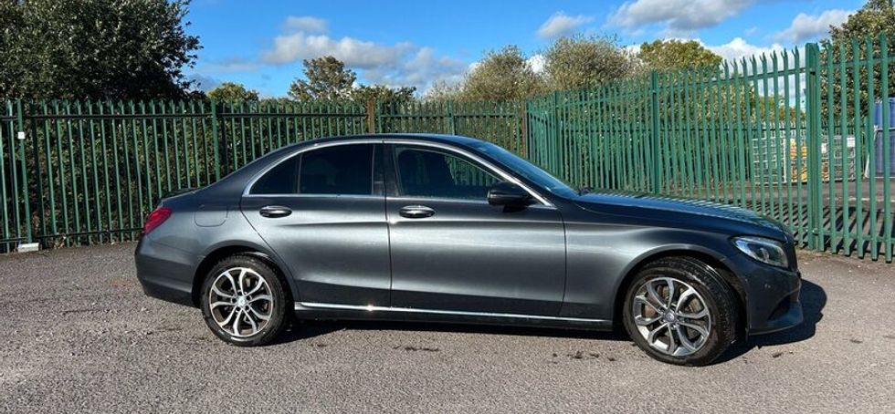 Mercedes Benz Avantgarde Sport  C-Class C350