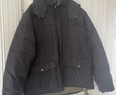Mens Winter Gap Jacket very heavy and durable and olive green lining like new need gone ASAP due to house clearance