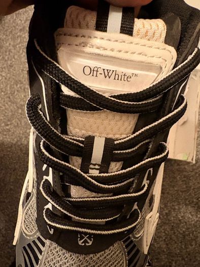 OFF WHITE be right backs