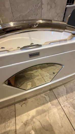 jacuzzi bath