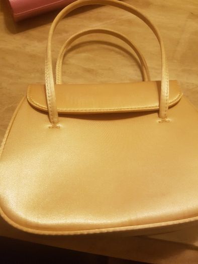 8 x Ladies Bags 7 of them New