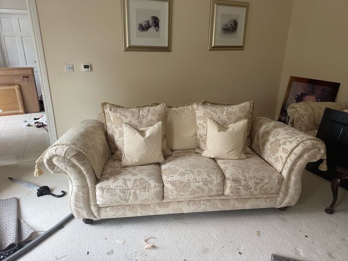 Traditional Style Sofa