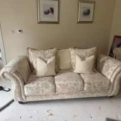 Traditional Style Sofa