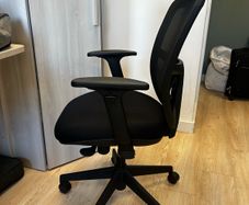 Ergonomic Mesh Office Chair