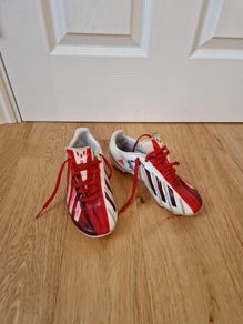 Adidas football trainers size 2uk
