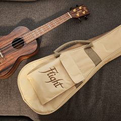 Flight DUC460CEQ Amara Concert Electro-Acoustic Ukulele + Padded Gig Bag