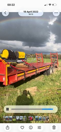 Heavy-Duty Tandem-Axle Low Loader / Bale Trailer