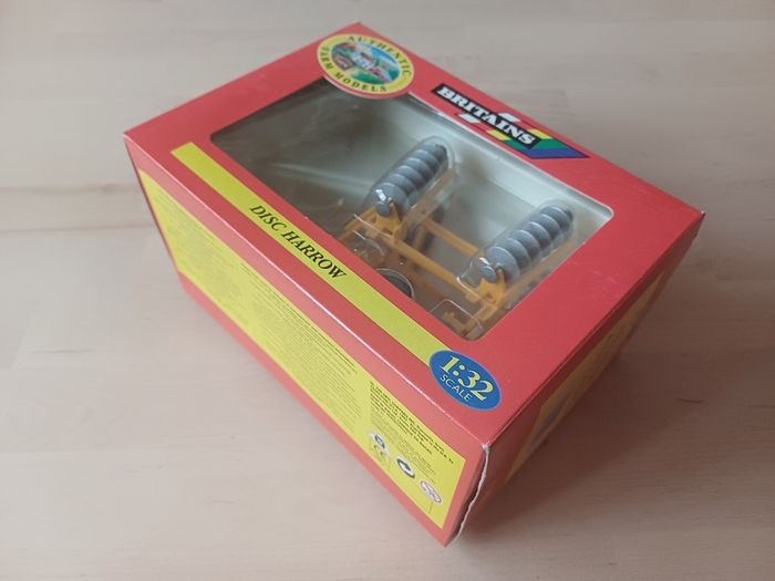 Britains Disc Harrow Vintage Farm Model Boxed MINT