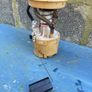 09 Volvo S40 fuel tank unit Image 2