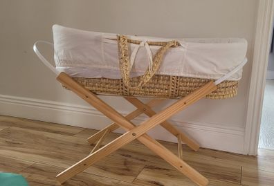 Moses basket and mattress