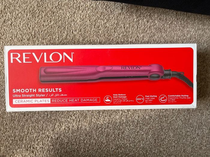 Hair Straightener never used