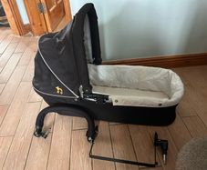 Out n About Double Bassinet