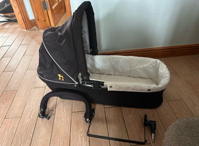 Out n About Double Bassinet