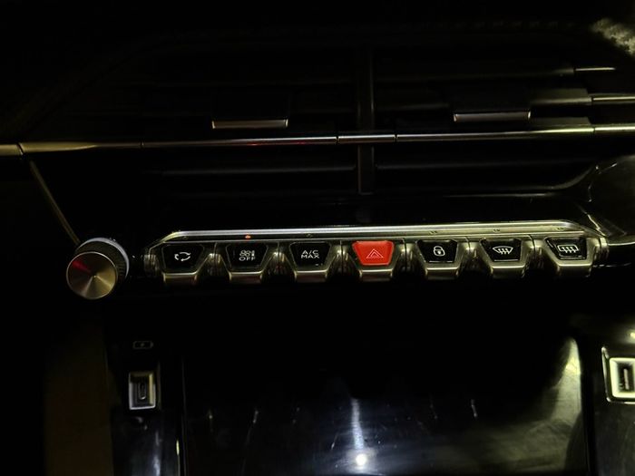 2021 Peugeot e-2008 50KWH