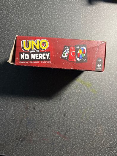 UNO show em no mercy card game