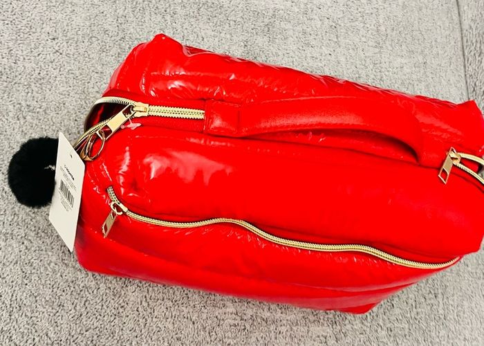 Travel cosmetic bag