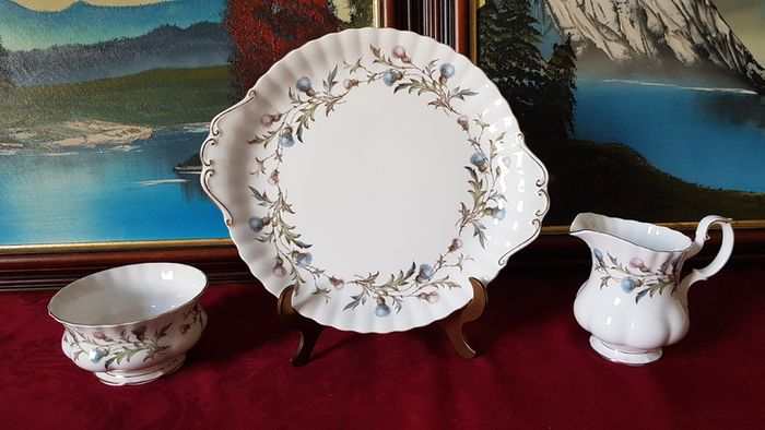 47 Piece Royal Albert Brigadoon Pattern Bone China Gold Gilt Dinner And Tea Service / Set For 5 Person Setting Made In England